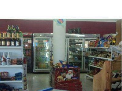 A punta de pistola roban en mercado