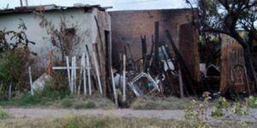 Vinculan incendio con un homicidio reciente en el B� Antenor Gauna
