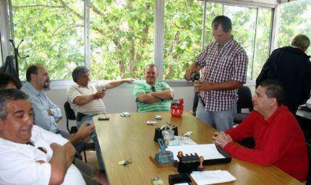 CGT tom� el ministerio de Trabajo provincial ante una posible intervenci�n