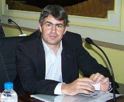 BURSESE: �DESDE LA UCR DECIDIMOS NO ACOMPA�AR EL PRESUPUESTO 2013 PORQUE VE�AMOS UN EXCESIVO INCREMENTO DEL PASIVO MUNICIPAL�