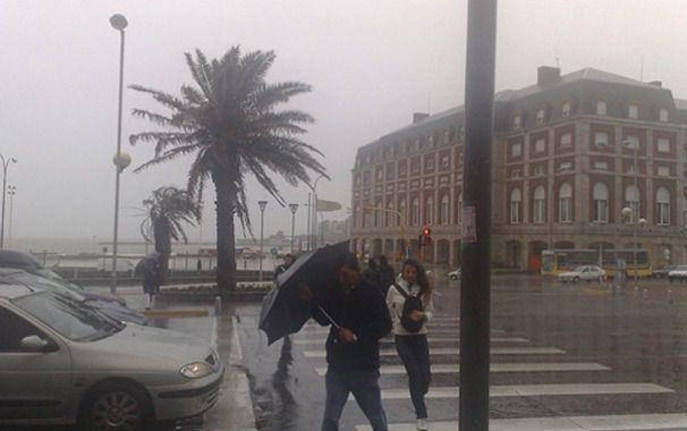 Una mala para los turistas: se espera un verano m�s lluvioso en Mar del Plata