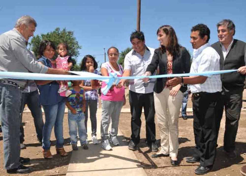 Mar�a Luz Alonso entreg� beneficios en La Humada e inaugur� dos viviendas