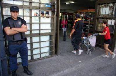 Mendoza sigue en alerta ante posibles saqueos