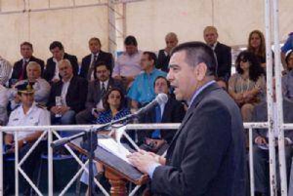 La gobernadora ratific� a Gordillo en su gabinete