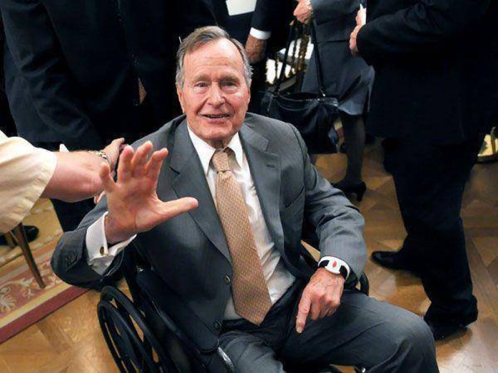 Se agrava la salud de Bush padre