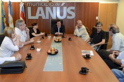 EL INTENDENTE DE LAN�S DAR�O D�AZ P�REZ LOS CONCRET� CON LOS CUATRO HOSPITALES DEL DISTRITO