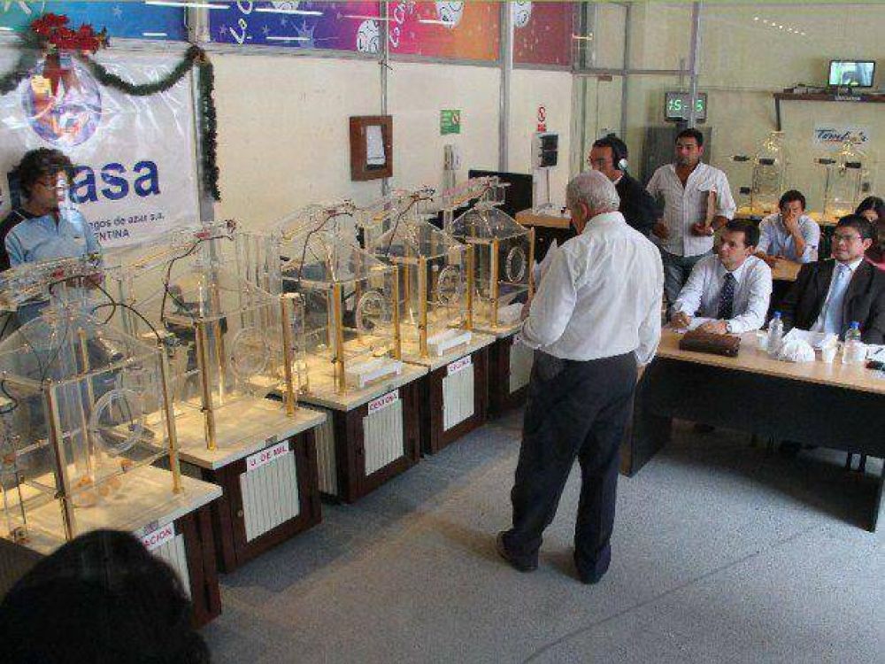 Se readjudicaron las 140 licencias de taxis