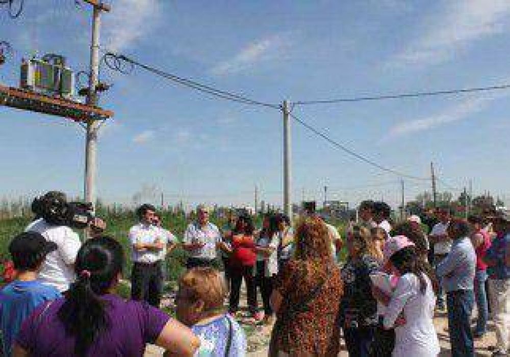 Inauguran obra el�ctrica en el DVN 