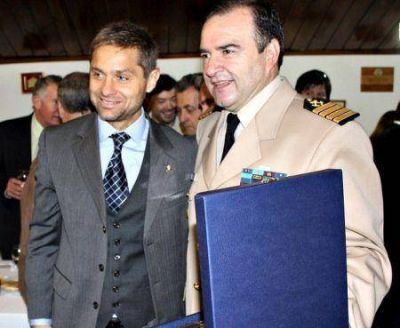 Sciurano asisti� al acto por la asunci�n del nuevo Jefe de la Prefectura