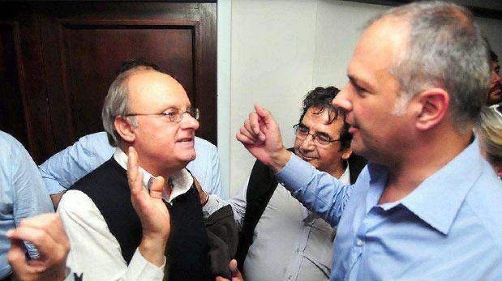 Di Pierro: �tenemos un poquito m�s de autoridad para hablar de temas petroleros�