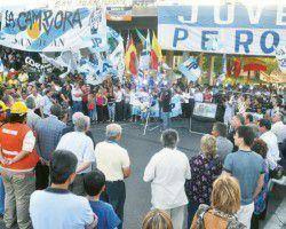 Gioja a CFK: sin pedidos, le anunci� la pr�xima licitaci�n del t�nel