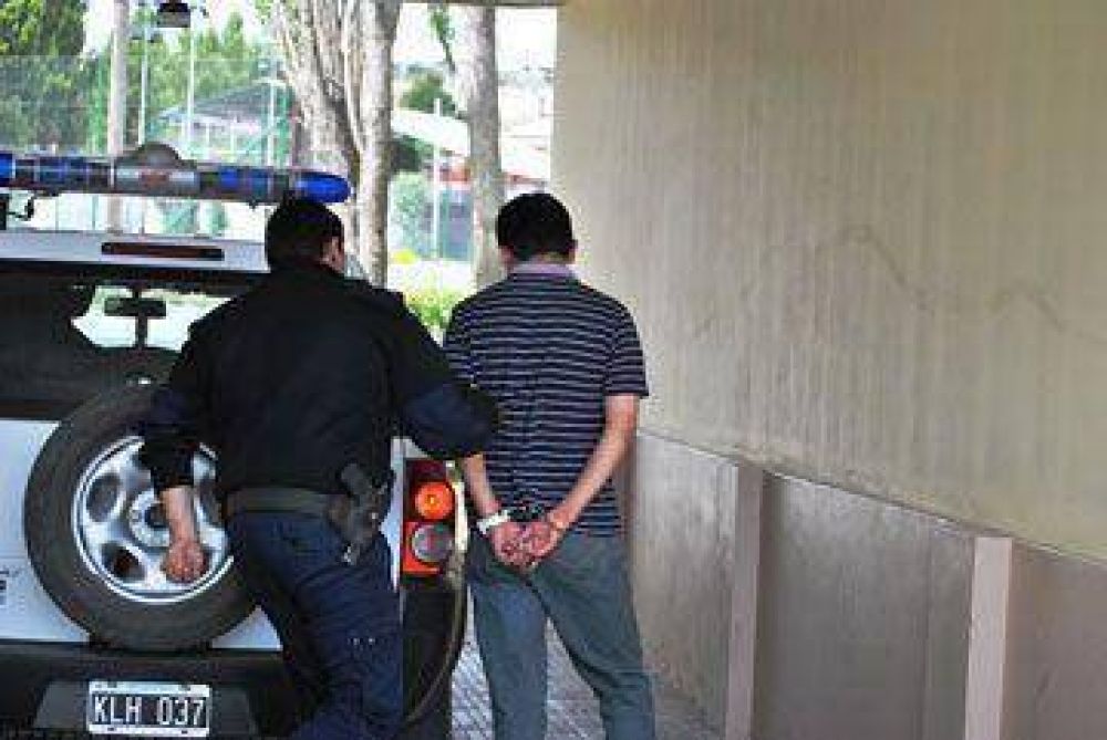 Mozo habr�a violado a turista estadounidense