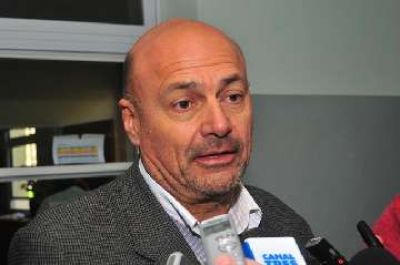 "Estamos en una etapa de reacomodamiento y debemos bajar el d�ficit", dijo Rainone