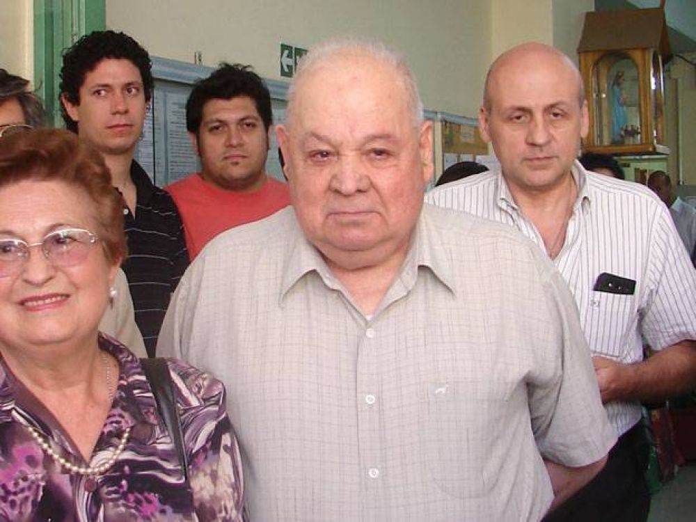 Canciones y l�grimas para despedir al maestro Juan Argentino Petracchini
