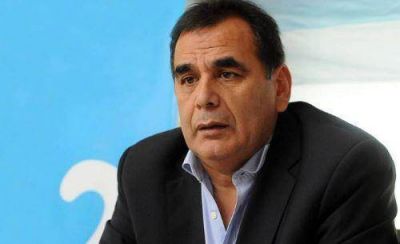  Jos� Molina defendi� el aumento del valor de las multas