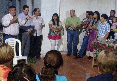 Carlos Selva: �Tenemos una forma distinta de hacer pol�tica, con identidad y respeto�