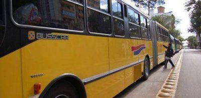 Empresarios del transporte urbano amenazan con paro y despidos si no aprueban suba de tarifa
