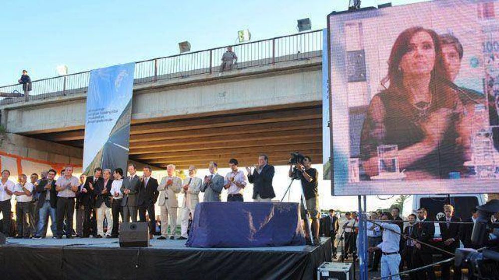Ruta 14: Urribarri valor� a CFK "el federalismo de los recursos"