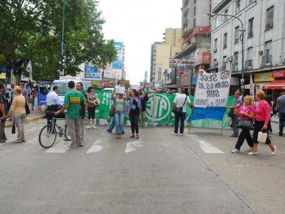 Corte y reclamo por la salud p�blica