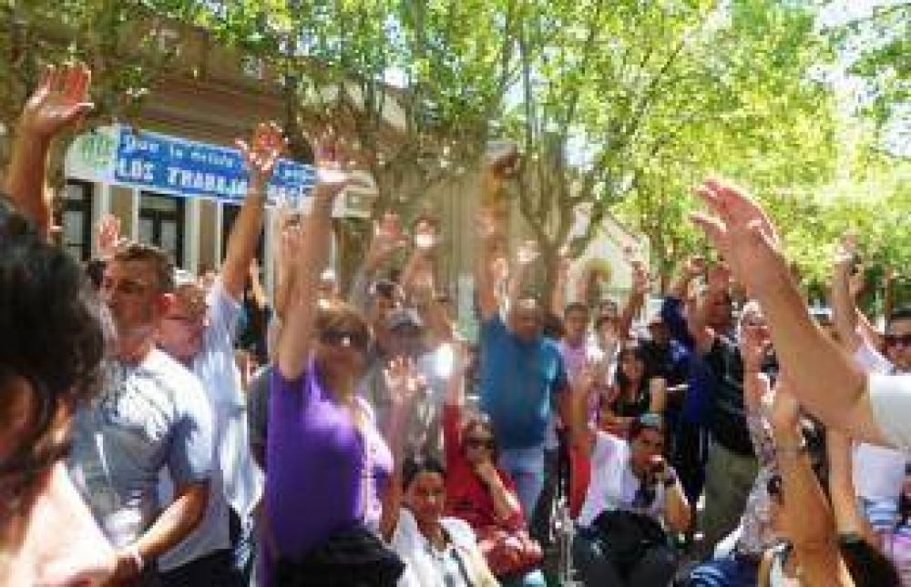 Silva confirm� que los trabajadores municipales cobrar�n normalmente
