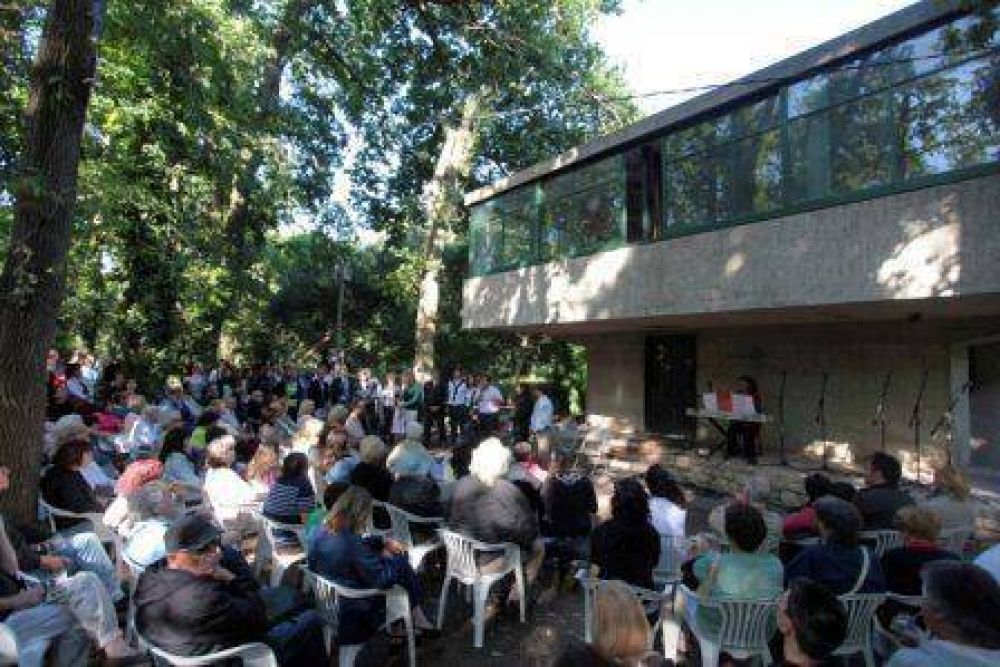 Despu�s de treinta a�os, marplatenses pudieron entrar a La Casa del Puente