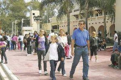 Aseguran que el 2013 ser� un a�o con obras que proyectar�n a Las Termas