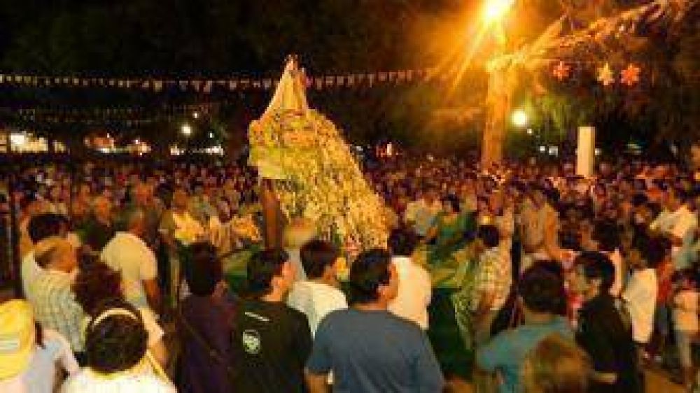 Una multitud vivi� el cierre de las celebraciones en honor a la Virgen de Andacollo