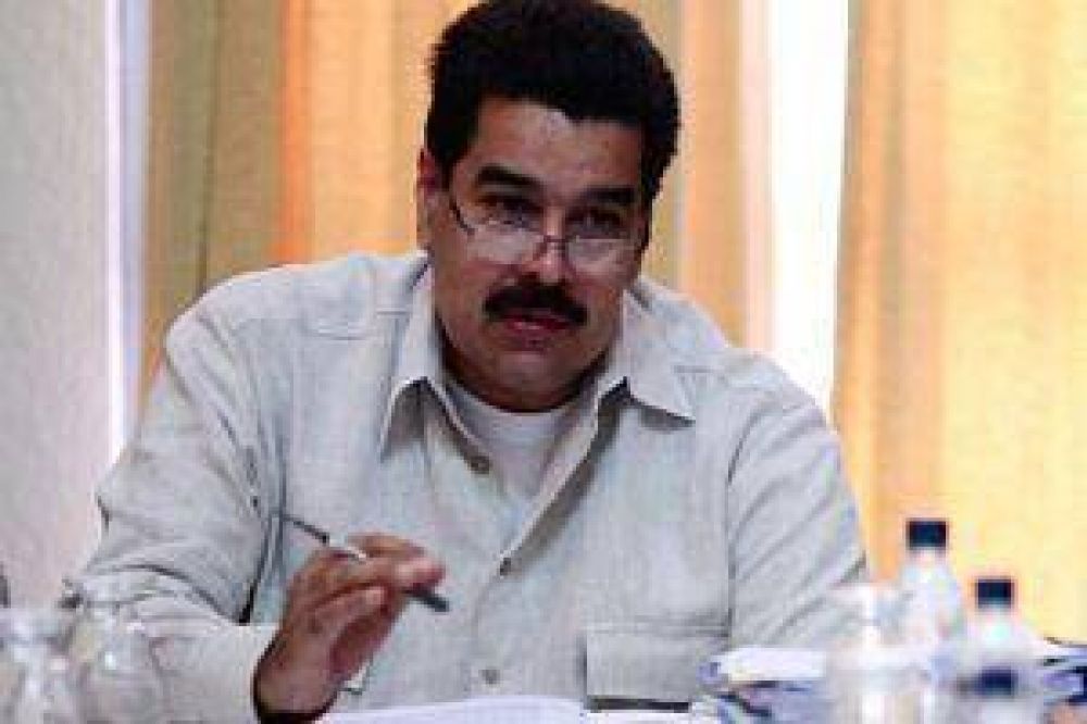 Primera medida econ�mica de Maduro sin Ch�vez