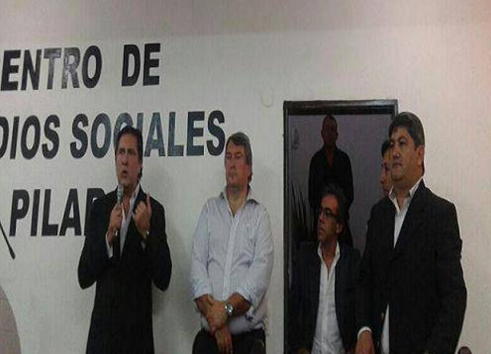 EL SENADOR PALLARES EN EL LANZAMIENTO DEL FRENTE RENOVADOR EN PILAR