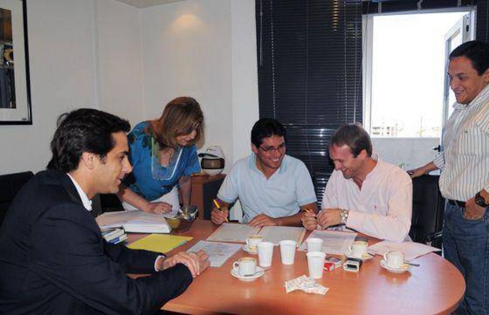Empresa av�cola invertir� 16 millones de pesos en los parques industriales de Salta y General G�emes