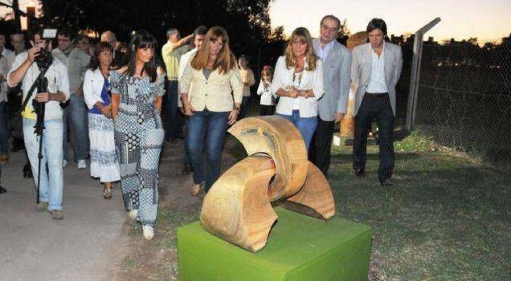 Se inaugur� la Rambla de las Esculturas