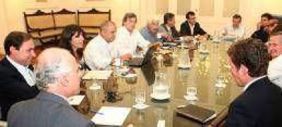 El intendente llam� a los concejales a una reuni�n y la oposici�n no fue 