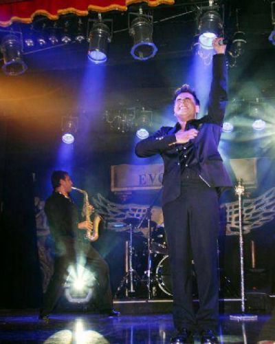 Marcelo Iripino debut�, a sala llena , con �Arriba la vida�