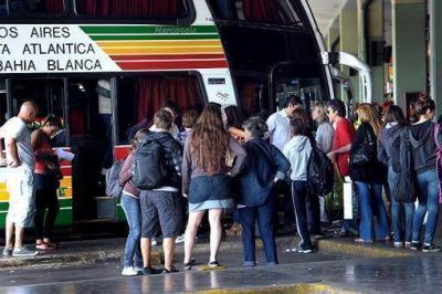 Miles de personas comenzaron el �xodo por a�o nuevo y vacaciones