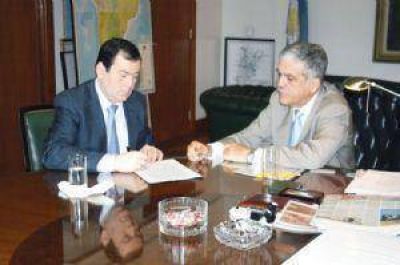 Firman acuerdo para cooperar en el Plan Espacial Nacional