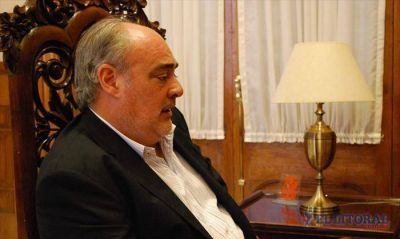 Colombi confirm� que las legislativas ser�n en mayo y aval� la re-re de intendentes 