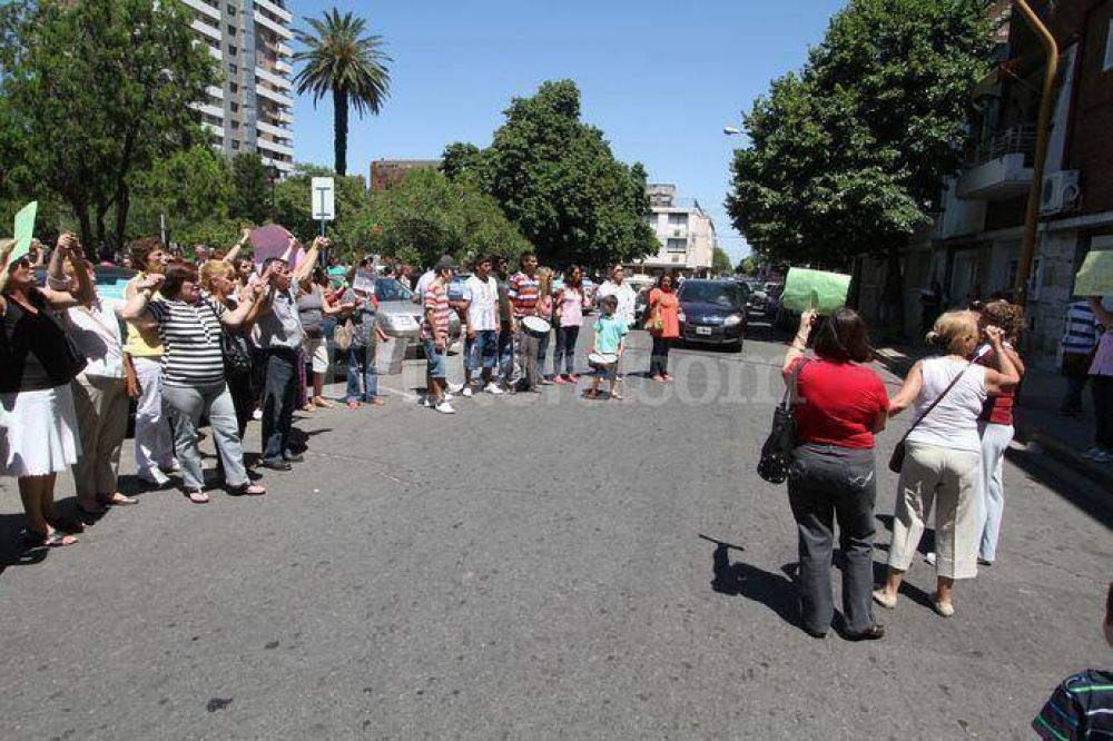 La Justicia convoca a otra familia para adoptar a la ni�a