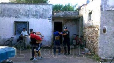 Realizaron tres allanamientos por un robo en el barrio Villa Aurora