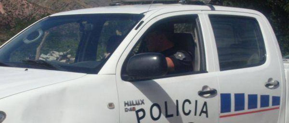 Remisero atropella a agente de tr�nsito municipal y huye 