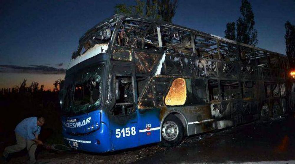 Se incendi� un colectivo en San Rafael con 52 pasajeros 