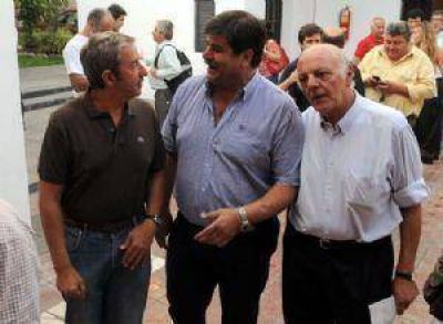 Ni las Fiestas trajeron paz a la UCR y parece no haber marcha atr�s en la pelea 