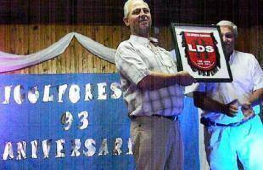 Agricultores celebr� su 93� aniversario e inaugur� los nuevos vestuarios del club