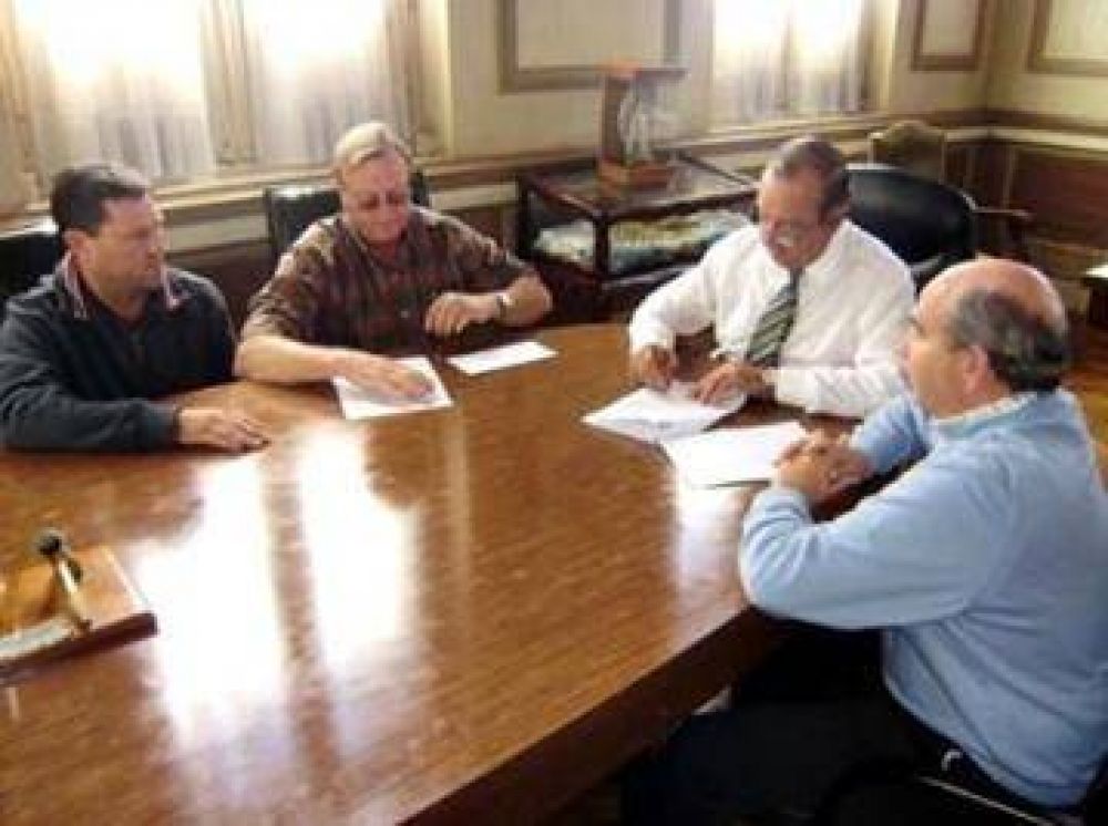 Renovaron el convenio por castraci�n gratuita de perras