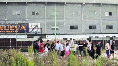 Vecinos que recuperan clubes, fen�meno de identidad barrial