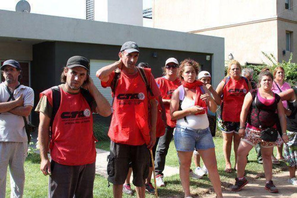 Rainone denunci� al MTD, que anunci� quema de gomas y acampes en casas de funcionarios