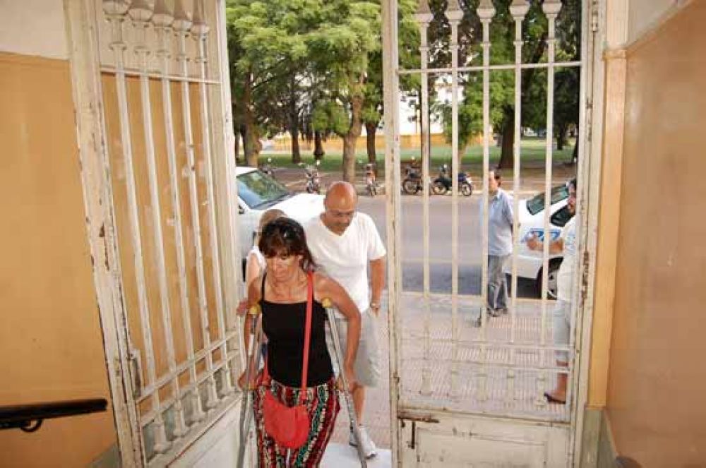 Silencio pol�tico ante la protesta que por ahora es dirigida al intendente
