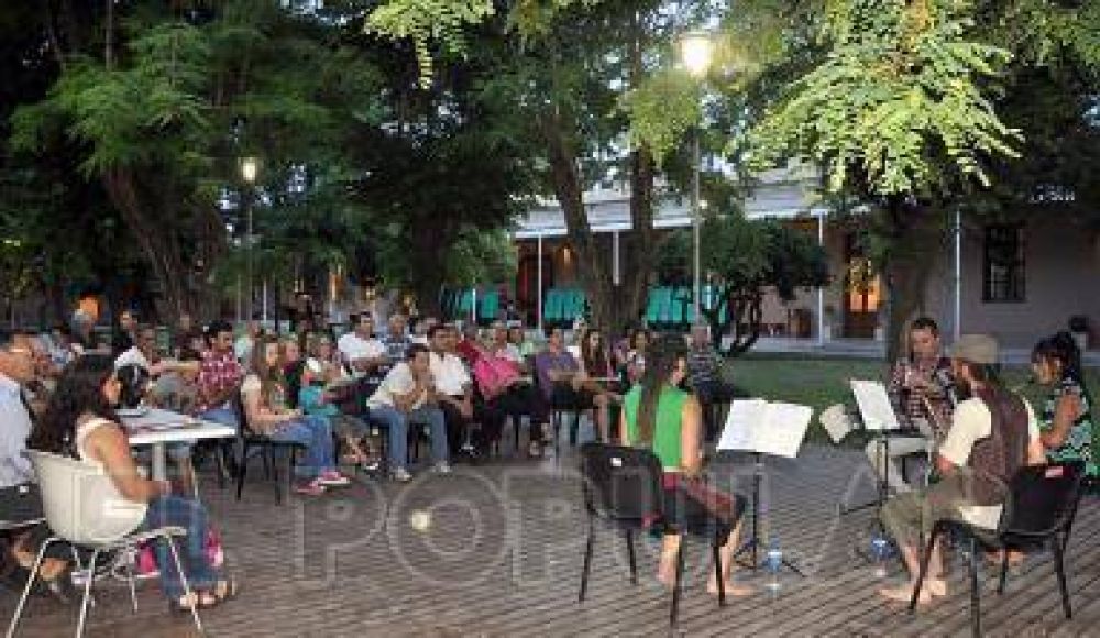 Noche de saxofones en el Centro Cultural