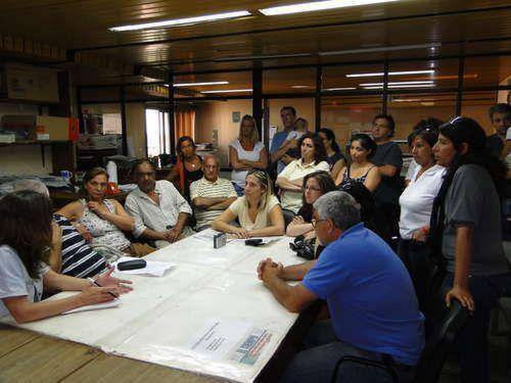 "NOS HEMOS TOPADO CON UN EJECUTIVO INCOMPETENTE, SORDO Y SOBERBIO"
