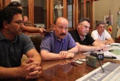 El Ejecutivo Municipal detall� la propuesta salarial para 2013