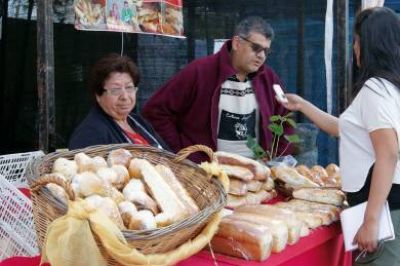 Hoy continuar� la feria de productores en la plaza San Mart�n